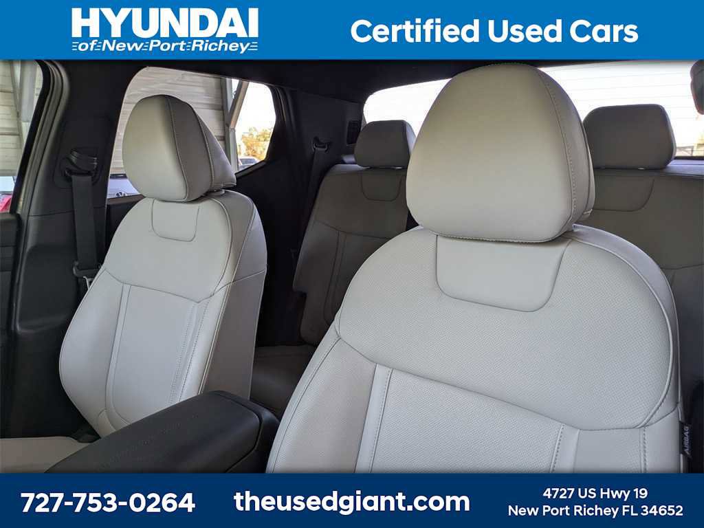 Used 2025 Hyundai Santa Cruz SEL image 6