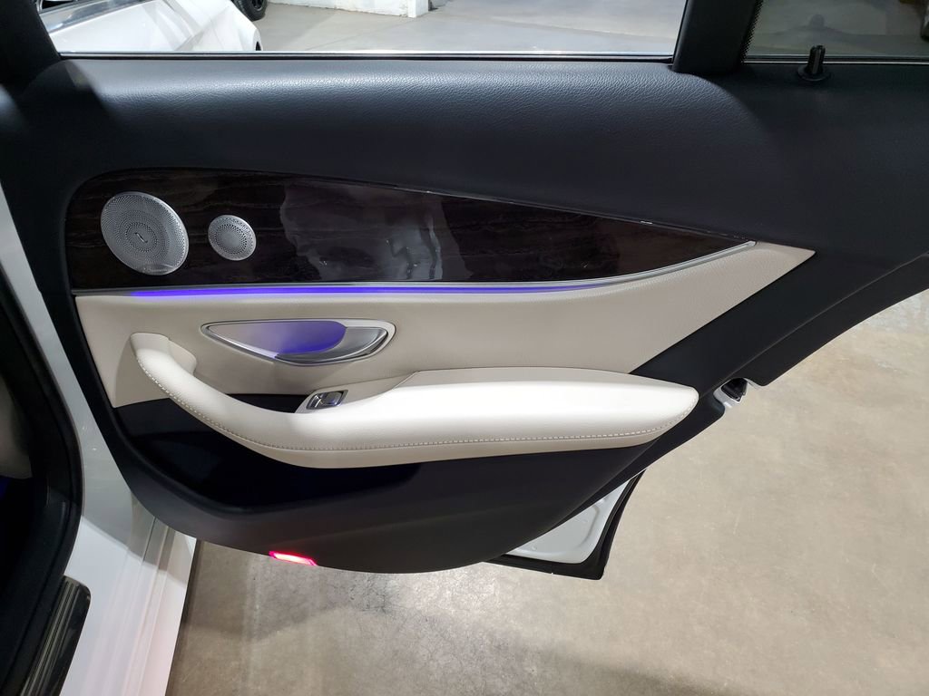 Used 2020 Mercedes-Benz E 350 Sedan image 23