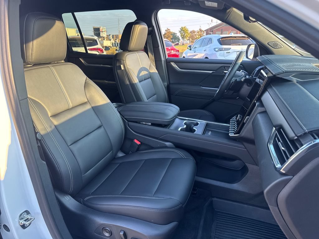 New 2026 GMC Acadia Elevation w/ Elevation Premium Package FWD image 11