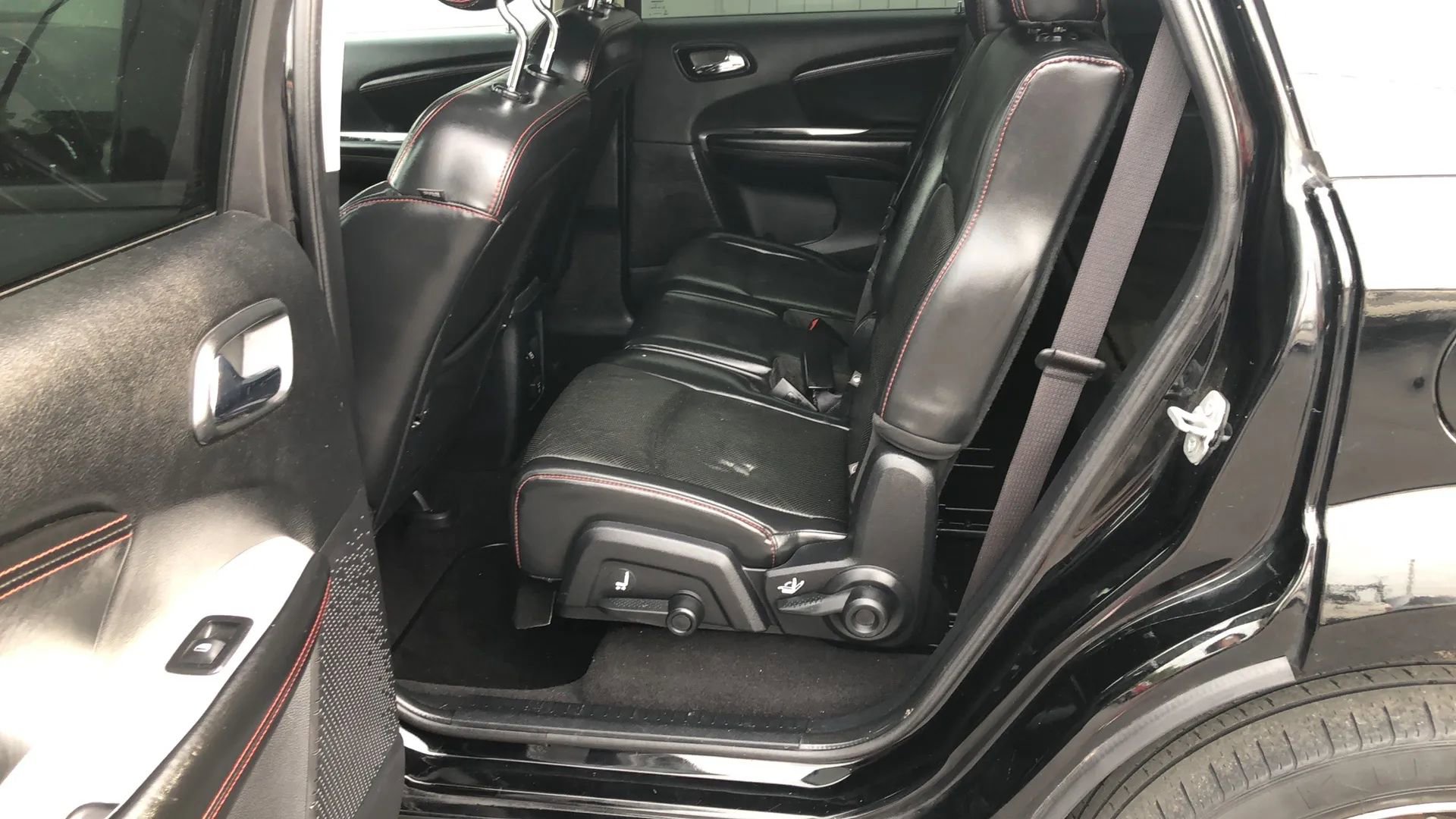 Used 2015 Dodge Journey R/T image 12