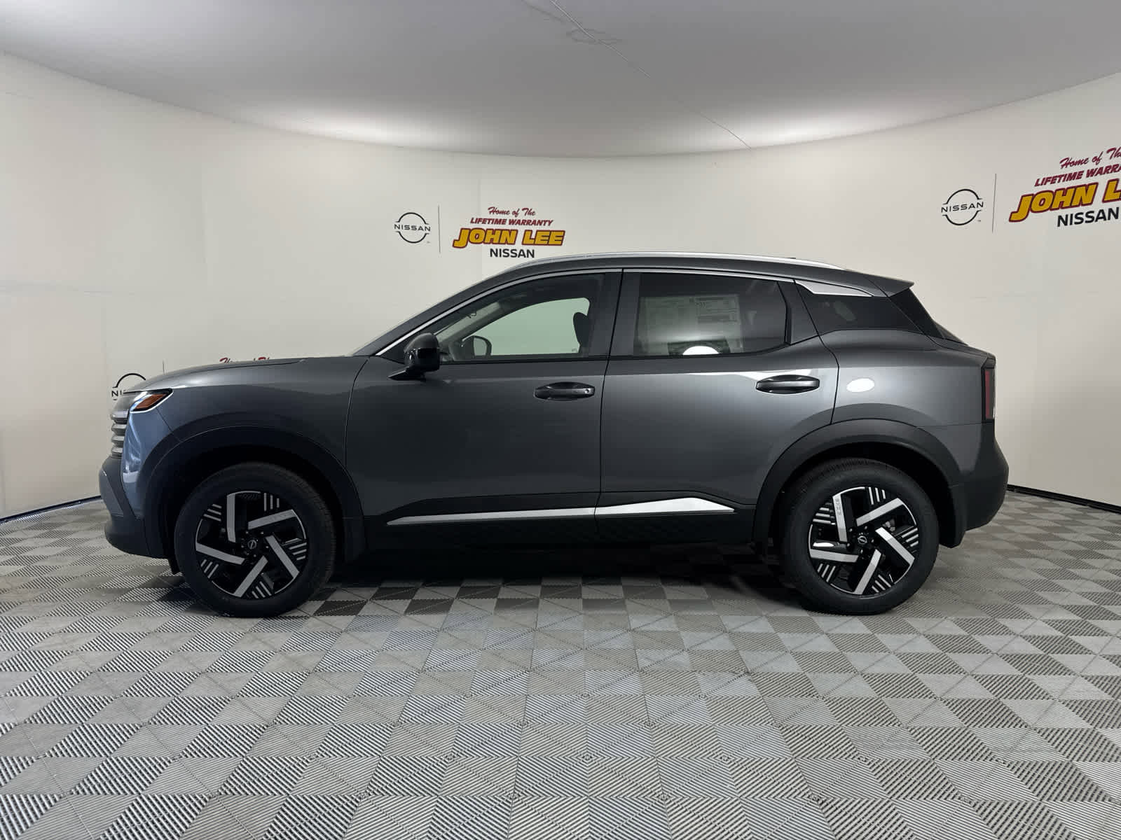 New 2026 Nissan Kicks SV w/ Illumination Package image 2
