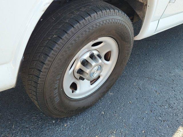 Used 2017 Chevrolet Express 2500 image 5