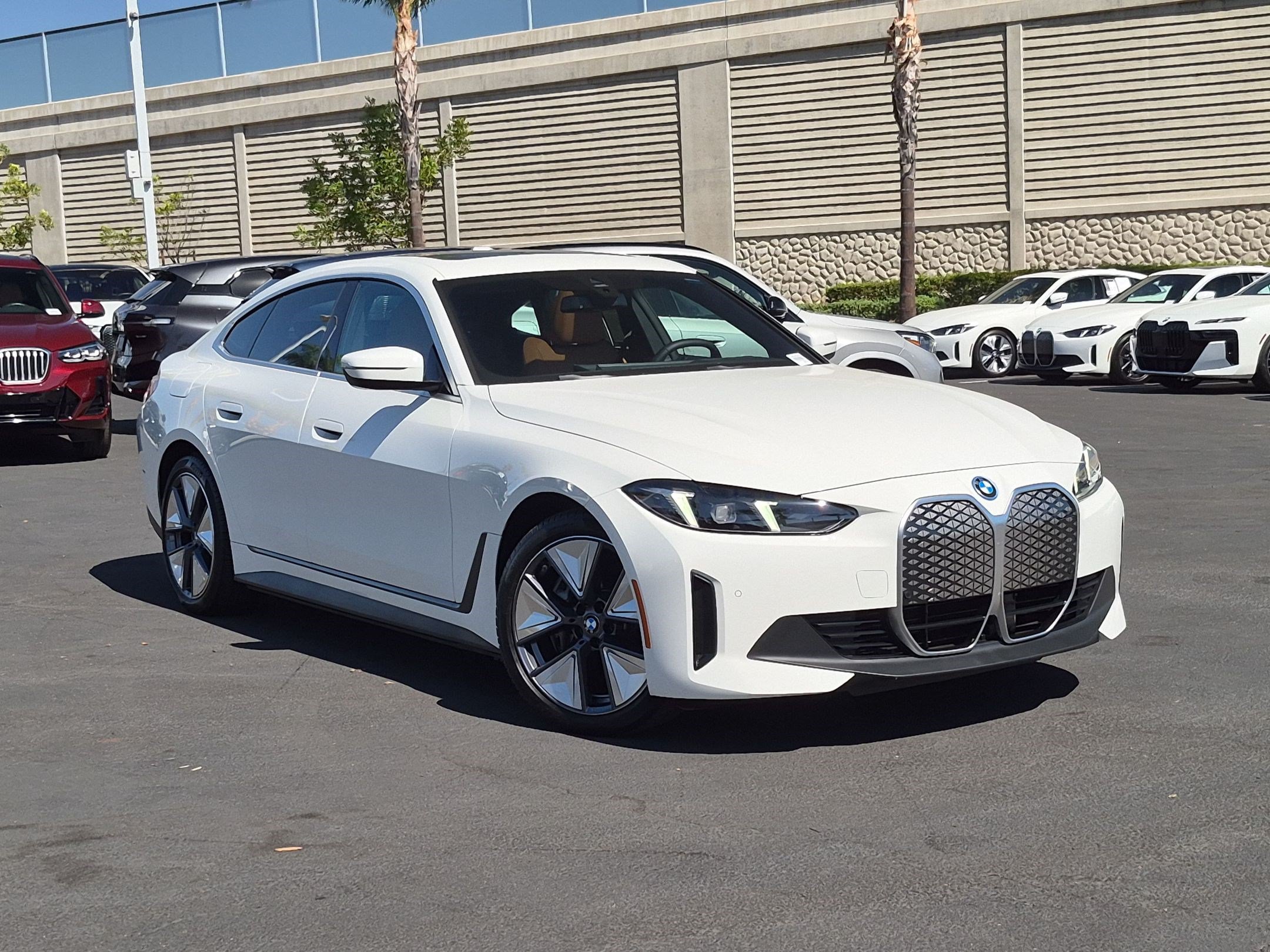 Certified 2025 BMW i4 eDrive40 w/ M Sport Package RWD image 2