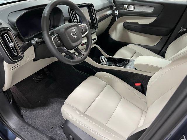 New 2026 Volvo XC40 B5 Ultra w/ Protection Package Premier AWD/4WD image 17