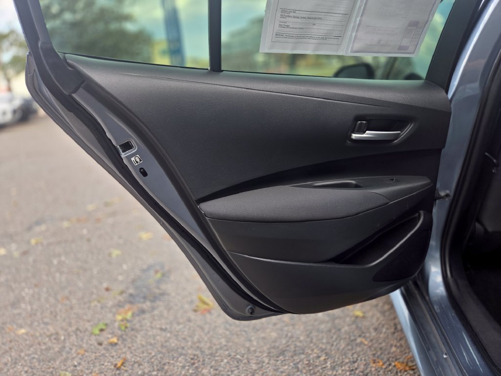 Used 2021 Toyota Corolla LE w/ Carpet Mat Package (TMS) FWD image 19