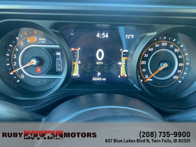 Used 2025 Jeep Wrangler Unlimited Rubicon AWD/4WD image 13