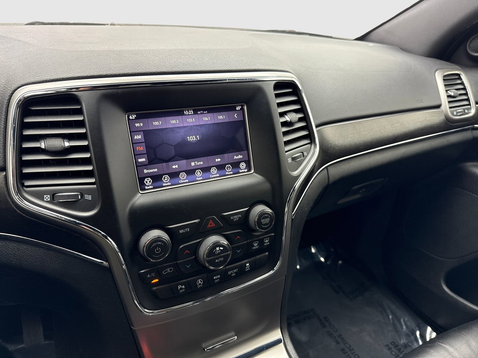 Used 2018 Jeep Grand Cherokee Limited RWD image 24