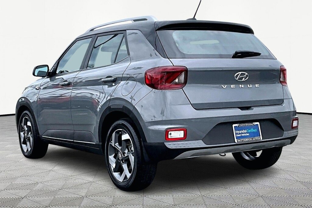 Certified 2023 Hyundai Venue Limited image 6
