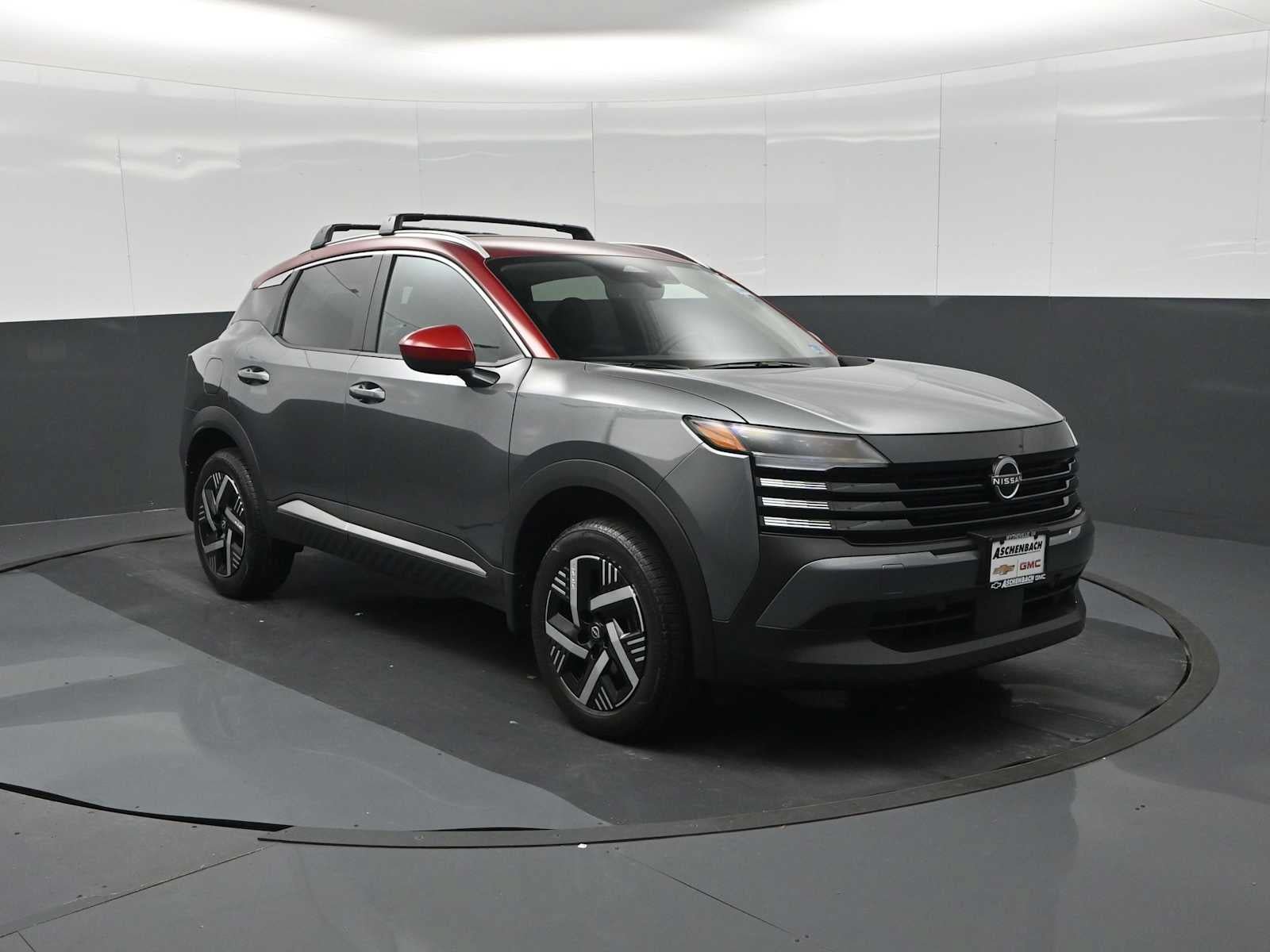 Used 2026 Nissan Kicks SV w/ Interior Electronics Package FWD image 2