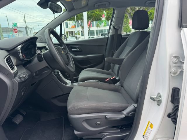 Used 2017 Chevrolet Trax LS w/ LPO, Cargo Package FWD image 23