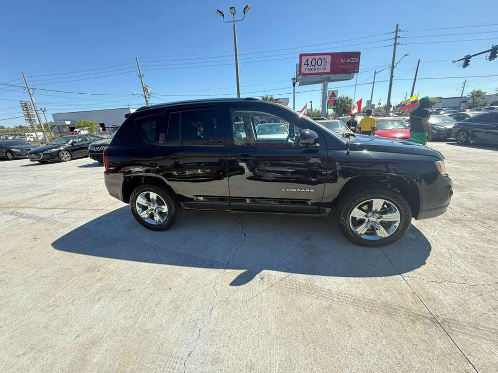 Used 2014 Jeep Compass Latitude image 6