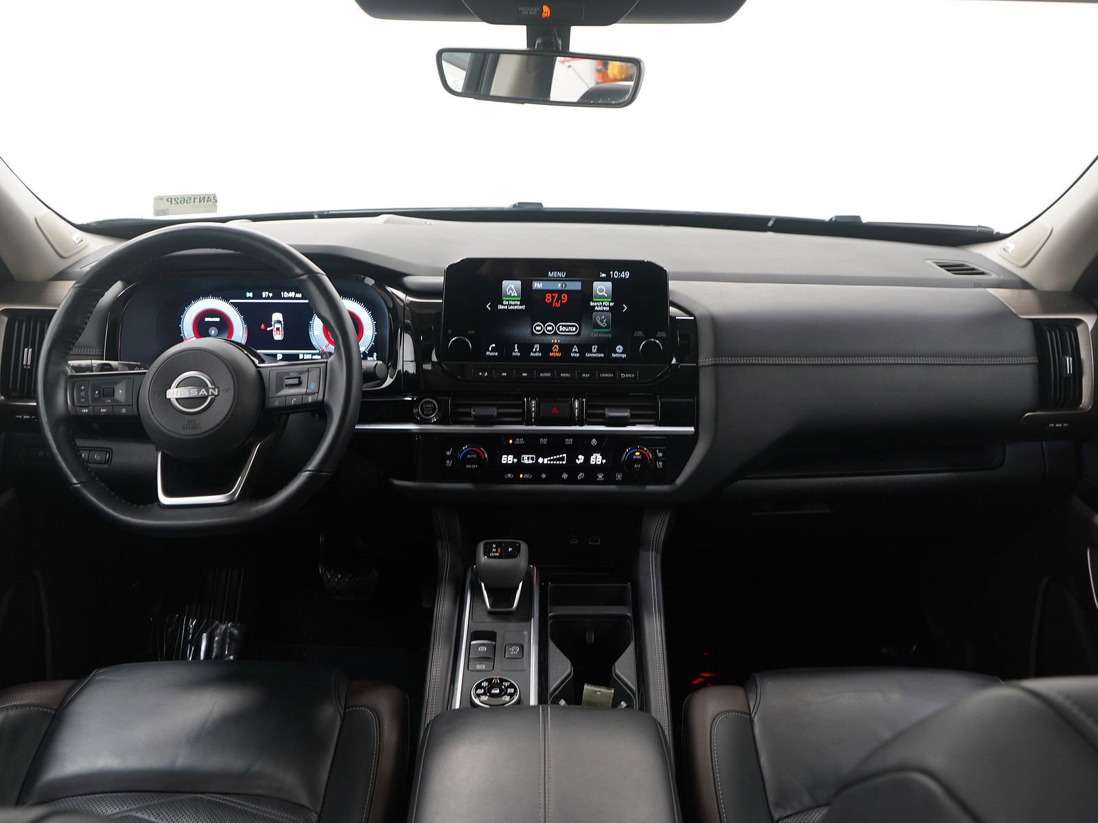 Used 2024 Nissan Pathfinder Platinum image 19