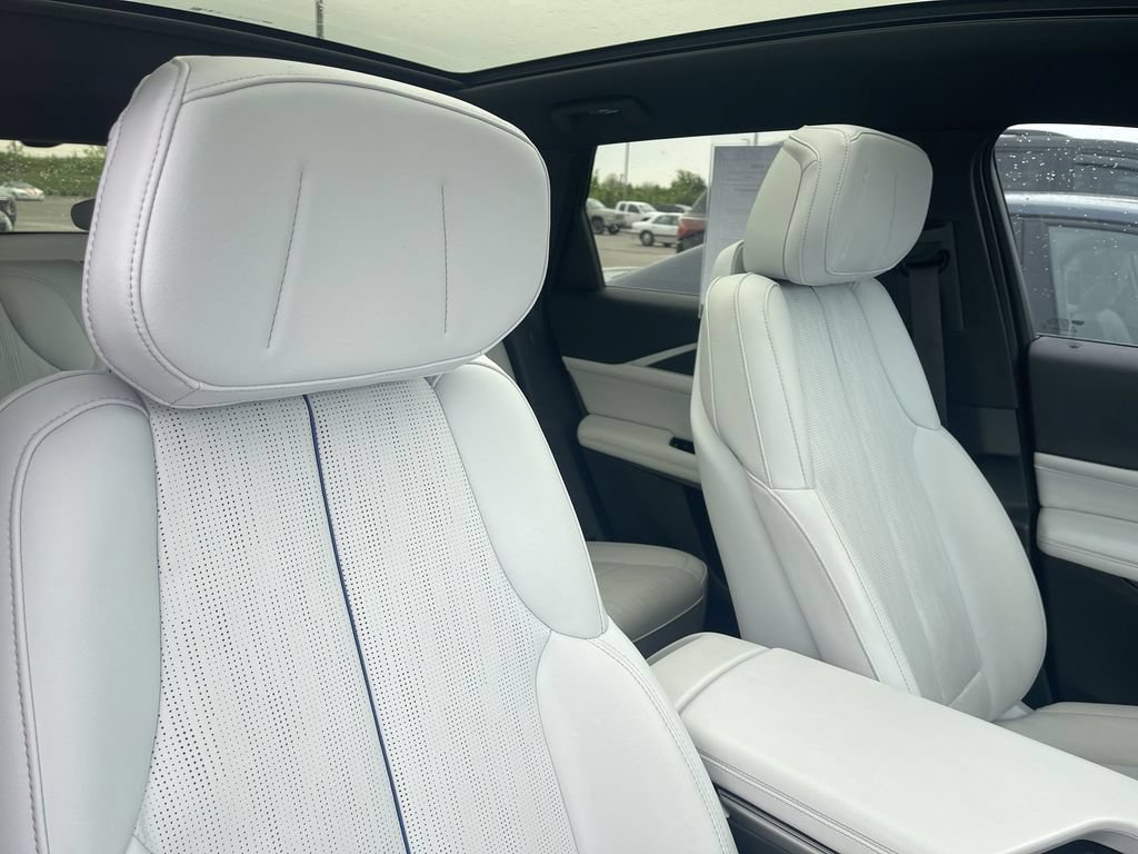Certified 2024 Cadillac Lyriq Luxury w/ LPO, Floor Liner Package AWD/4WD image 40
