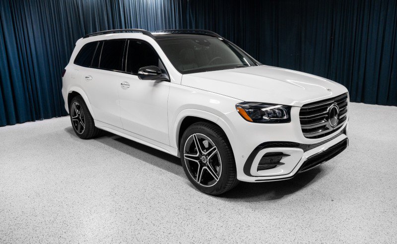 New 2026 Mercedes-Benz GLS 450 4MATIC image 3
