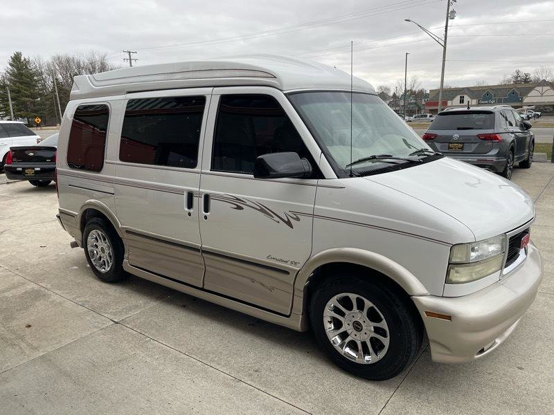 Used 2004 GMC Safari Conversion image 8