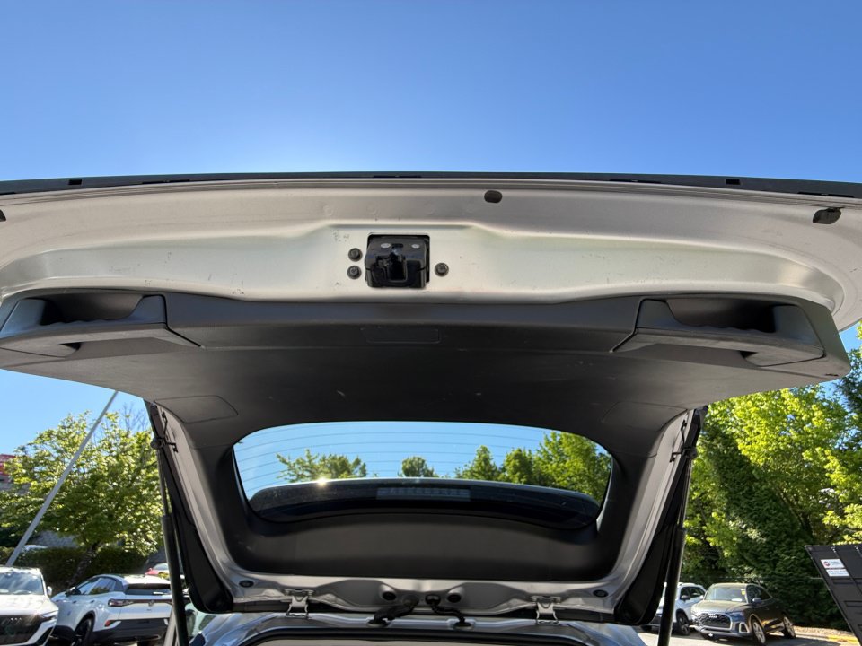 Used 2023 Toyota RAV4 LE AWD/4WD image 18