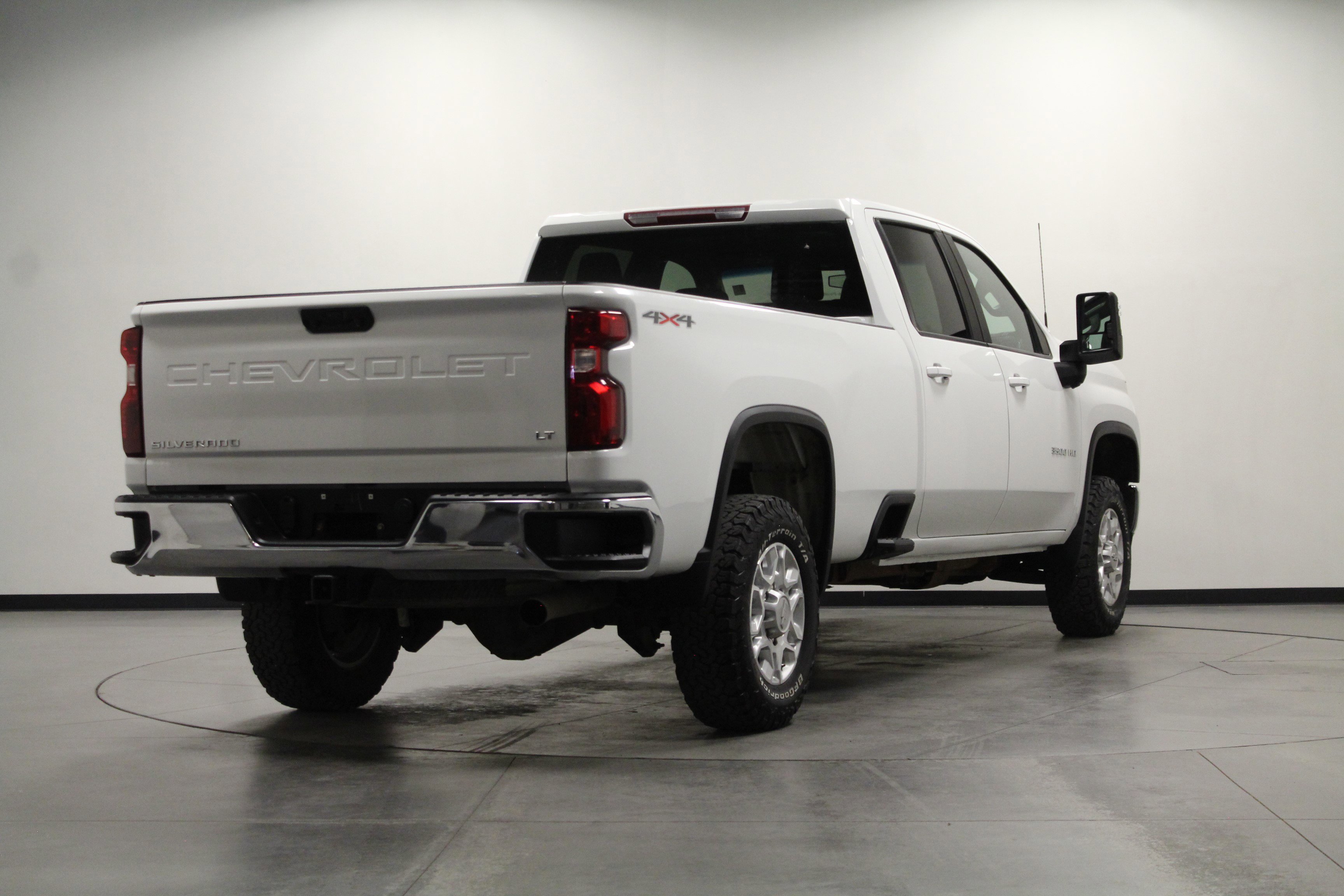Used 2021 Chevrolet Silverado 3500 LT AWD/4WD image 4
