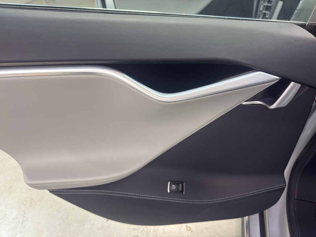 Used 2016 Tesla Model S 60D AWD/4WD image 24