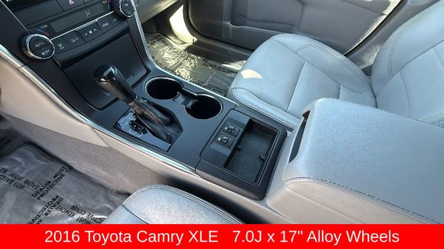 Used 2016 Toyota Camry XLE w/ Moonroof Package FWD image 13