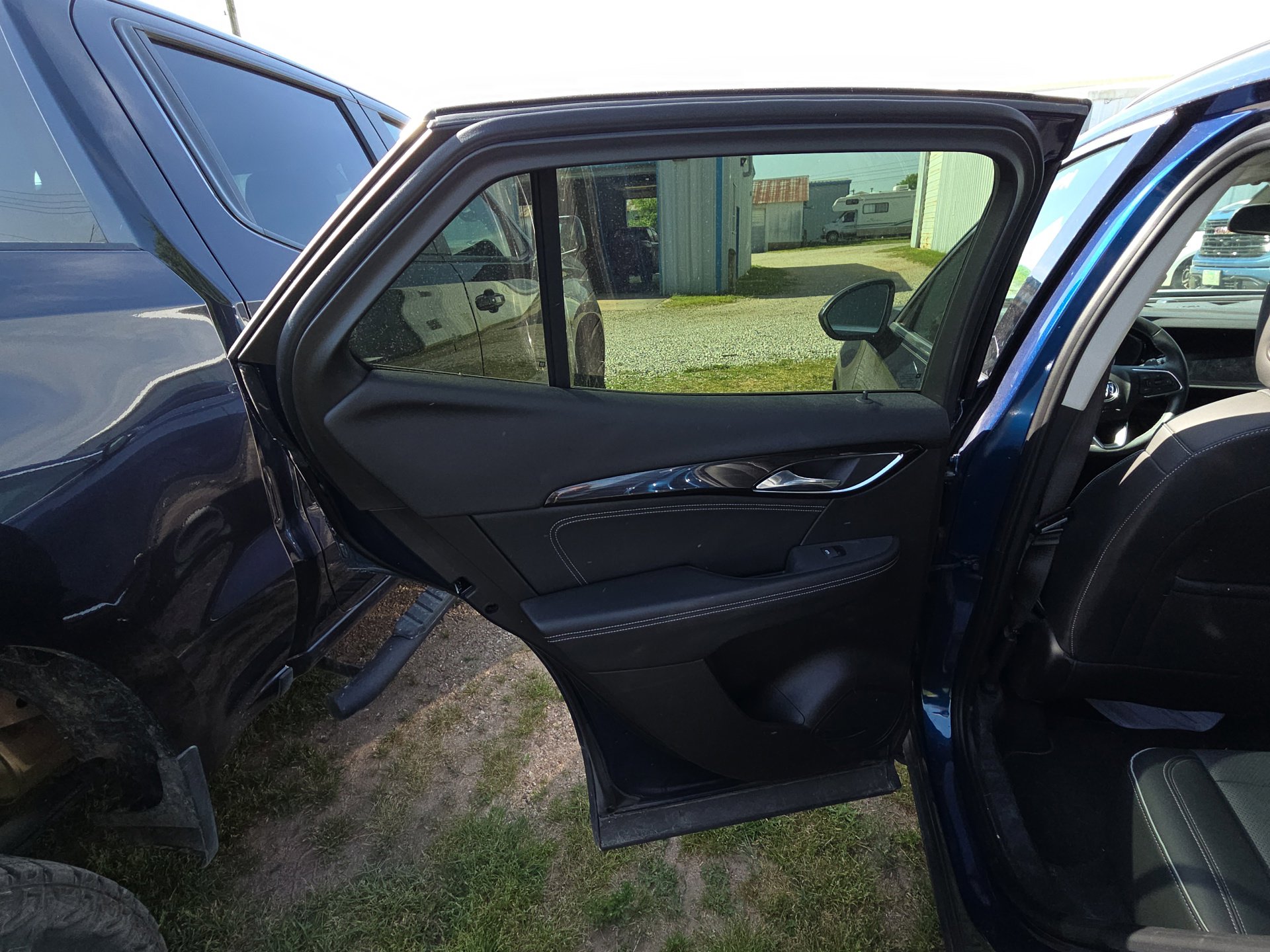Used 2023 Buick Envision Essence FWD image 12