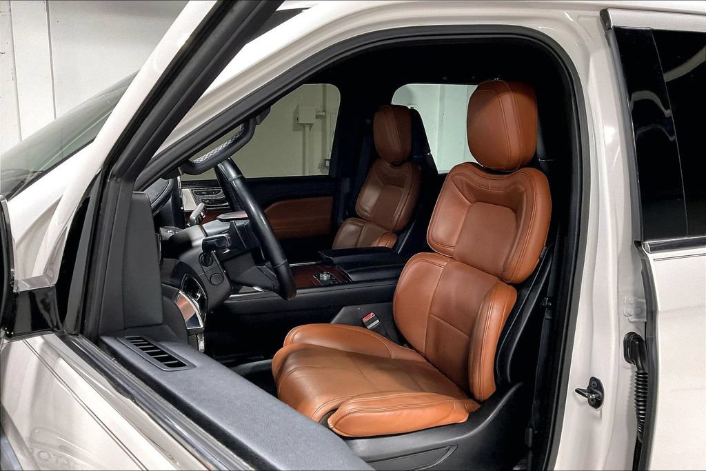 Used 2018 Lincoln Navigator Reserve w/ Technology Package AWD/4WD image 31