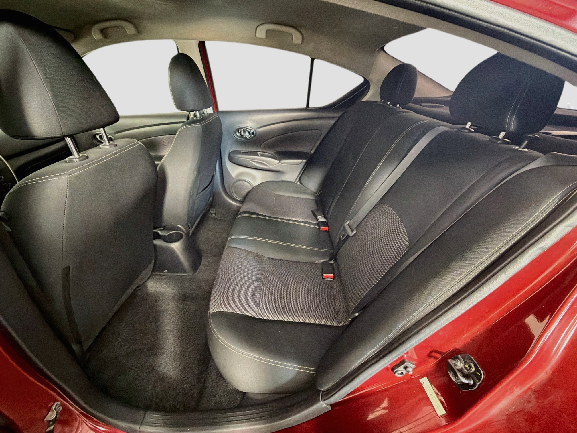 Used 2018 Nissan Versa SV FWD image 25