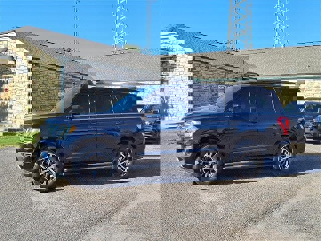 Used 2021 Ford Expedition XLT image 24