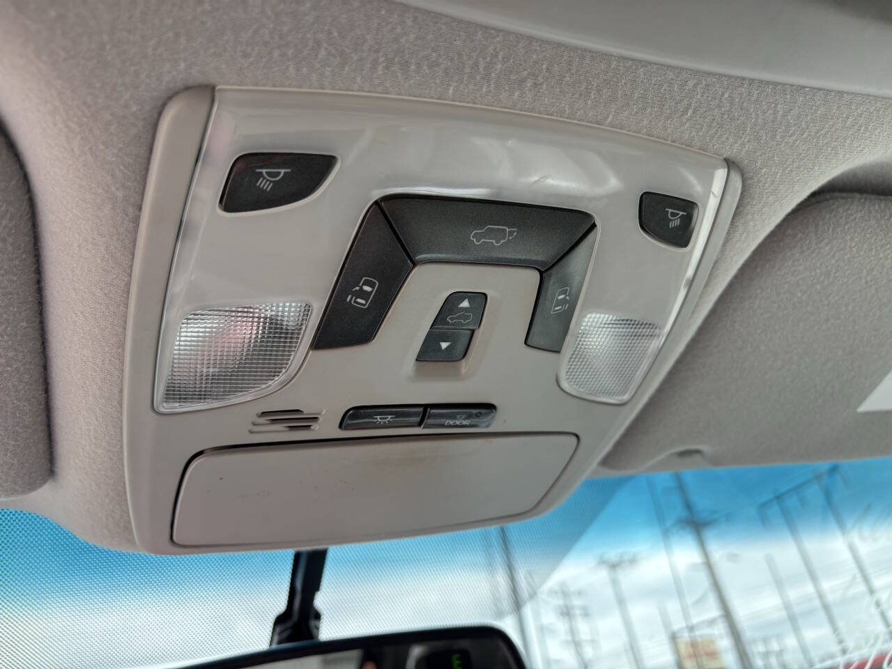 Used 2011 Toyota Sienna XLE w/ Entertainment Pkg FWD image 35