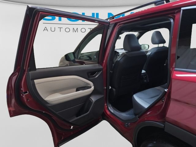 Used 2026 Subaru Forester Premium AWD/4WD image 26