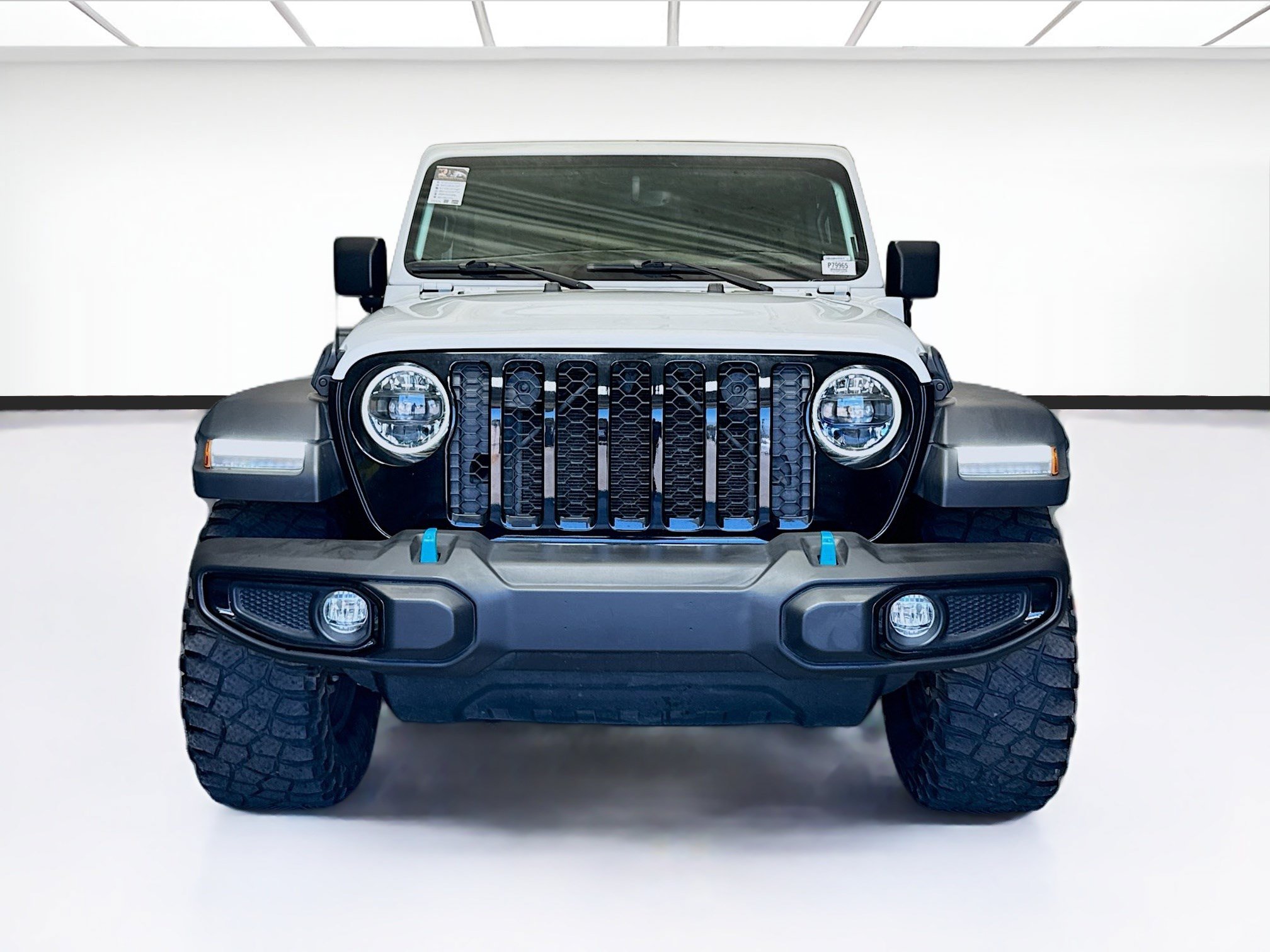 Used 2023 Jeep Wrangler Unlimited w/ Cold Weather Group AWD/4WD image 2