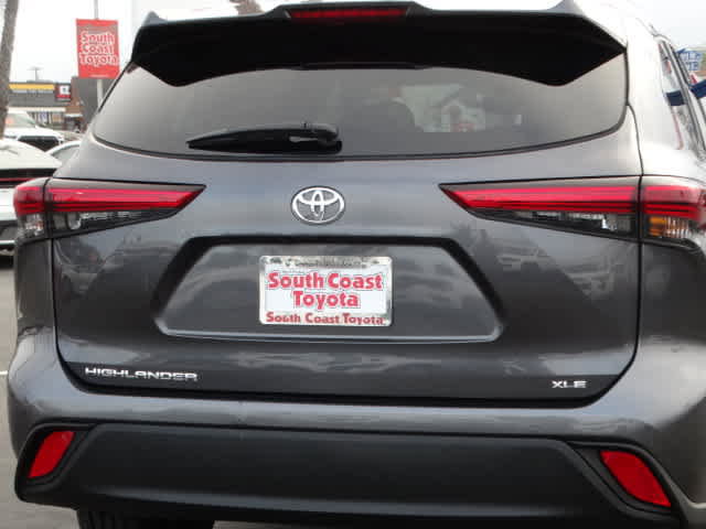 Used 2023 Toyota Highlander XLE image 15