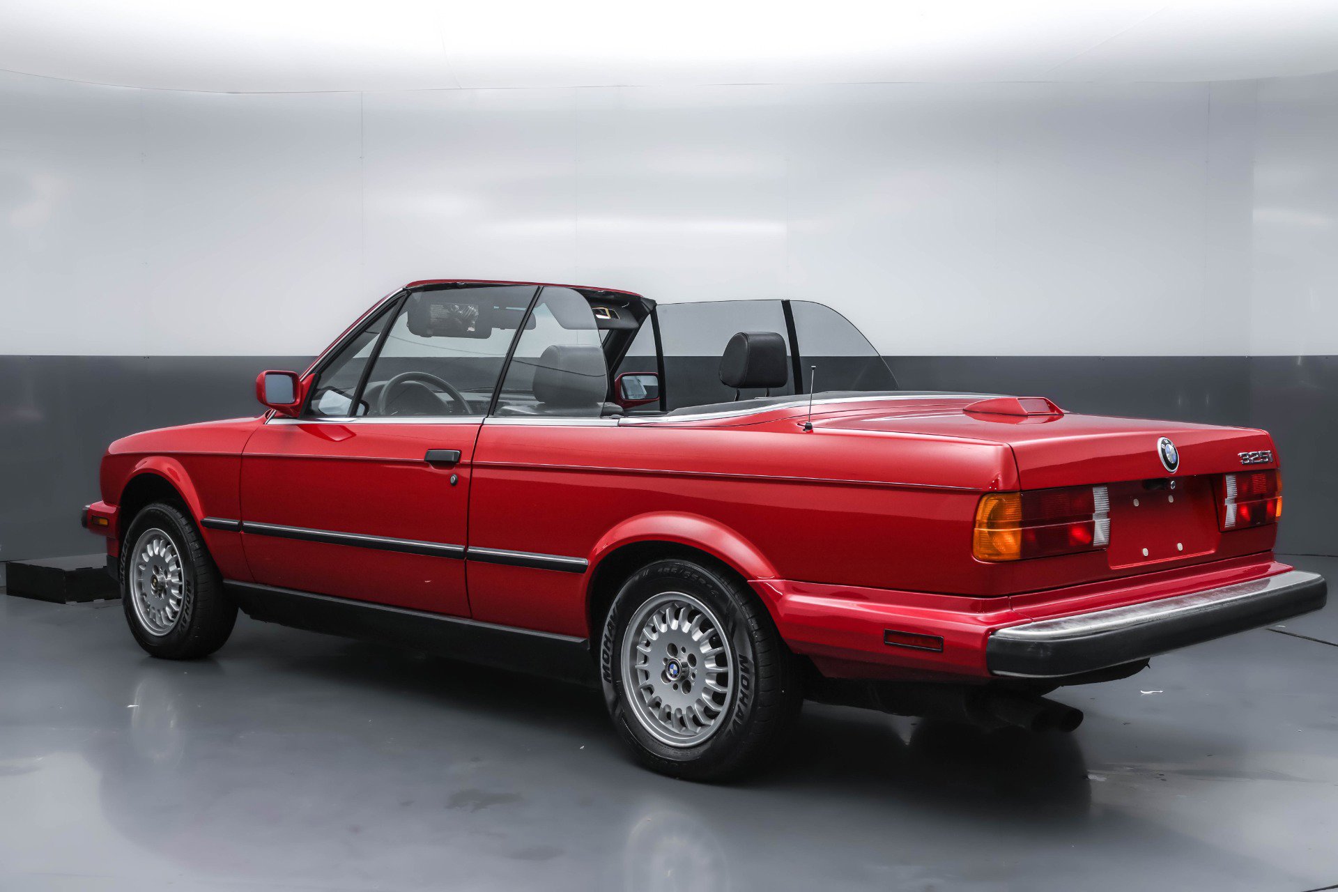 Used 1987 BMW 325i Convertible image 20