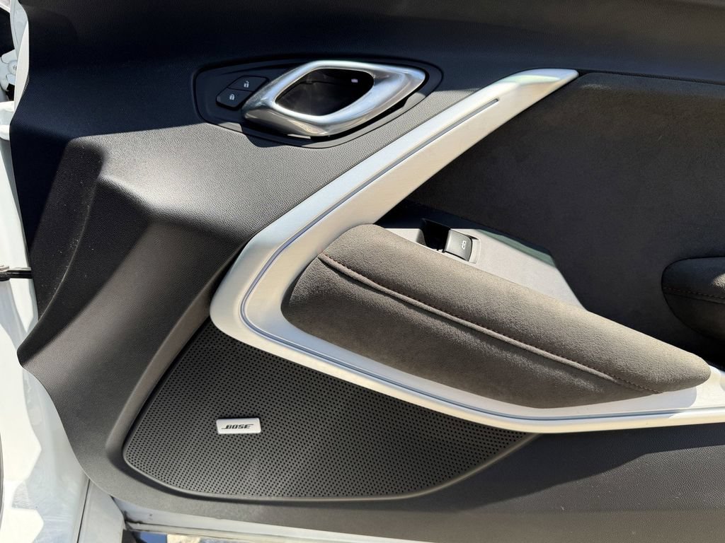 Used 2020 Chevrolet Camaro ZL1 RWD image 13