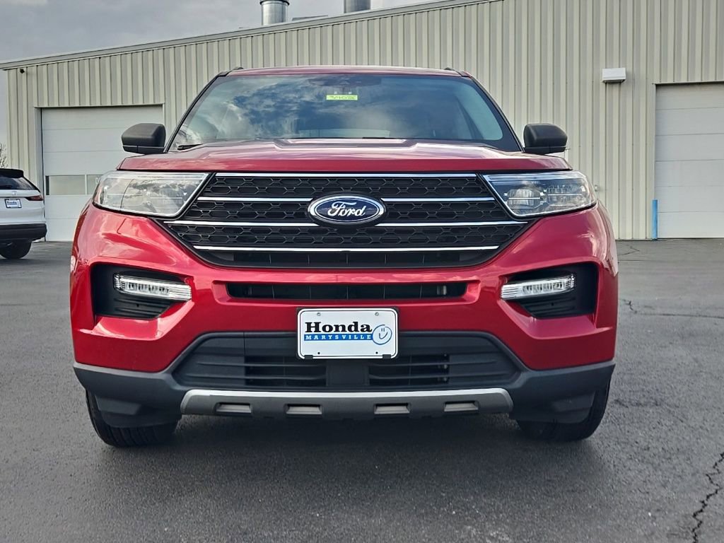 Used 2022 Ford Explorer XLT w/ Equipment Group 202A AWD/4WD image 3