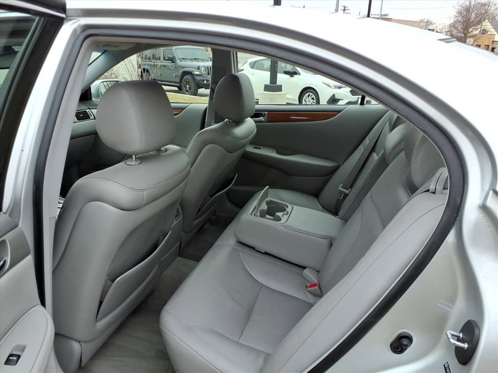 Used 2005 Lexus ES 330 FWD image 28