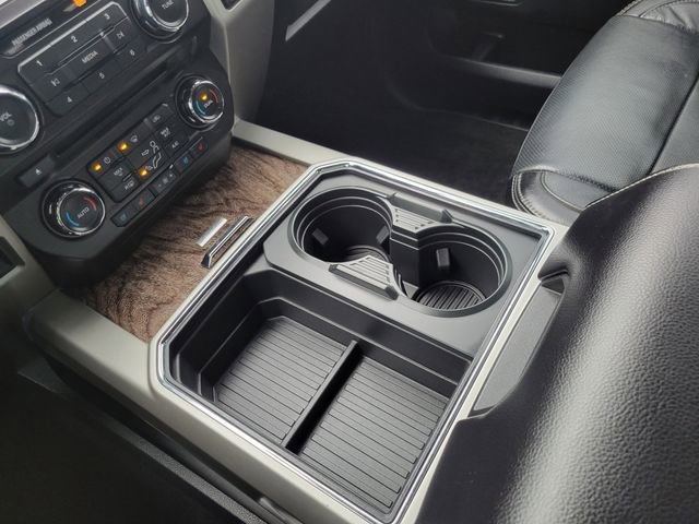 Used 2018 Ford F250 Lariat w/ Chrome Package image 19