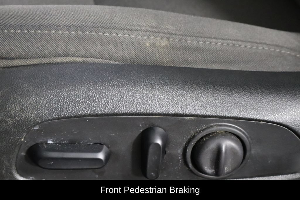 Used 2021 Chevrolet Malibu RS FWD image 23