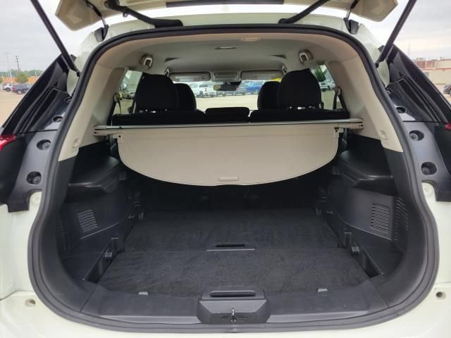 Used 2020 Nissan Rogue SV AWD/4WD image 7