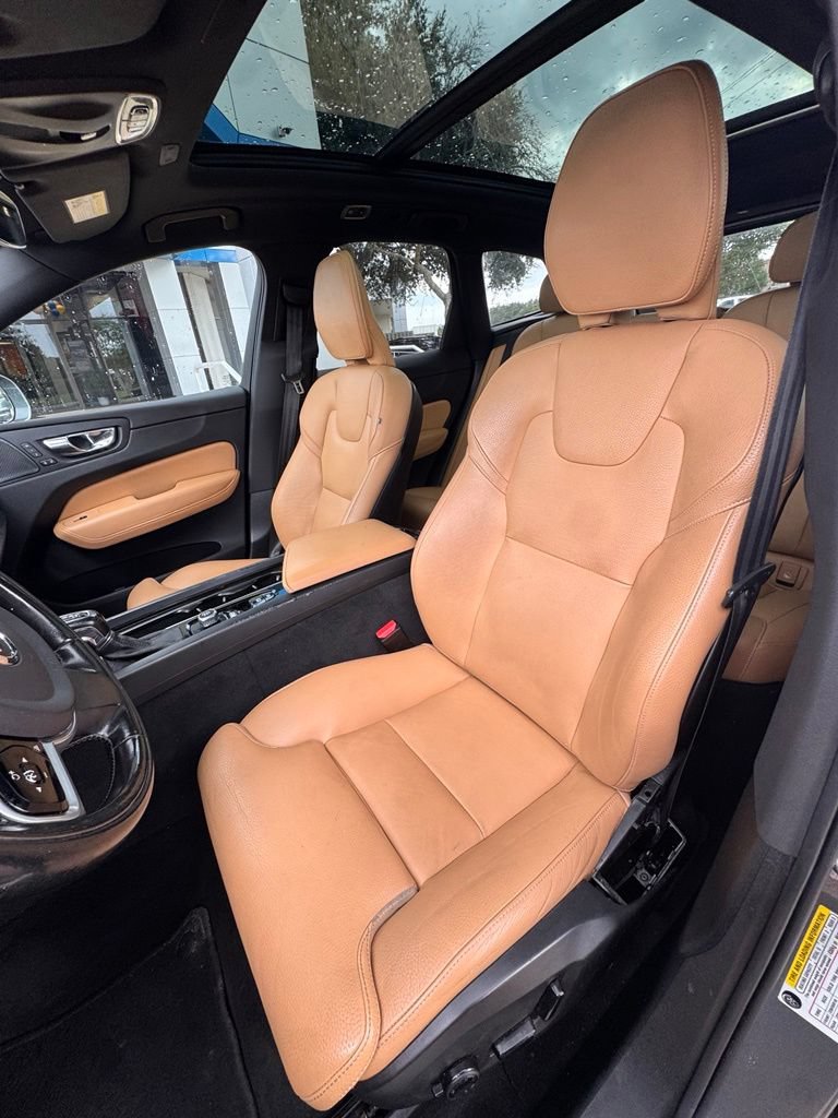 Used 2020 Volvo XC60 T6 Inscription AWD/4WD image 6
