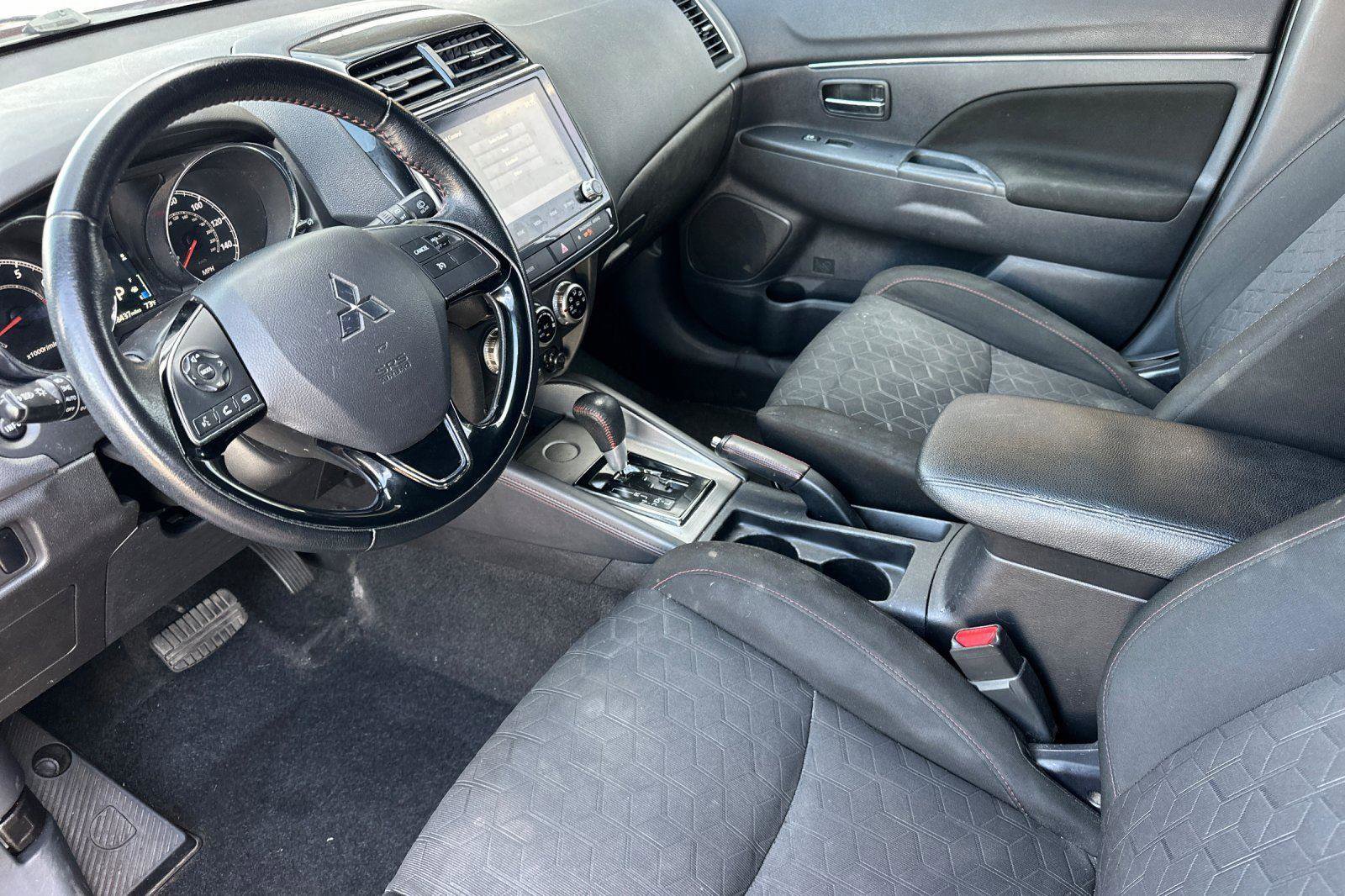Used 2021 Mitsubishi Outlander Sport Black Edition image 9