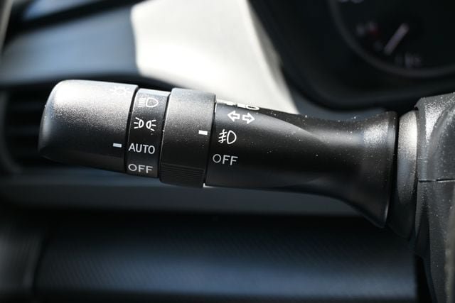 Used 2025 Subaru Crosstrek 2.5i Limited AWD/4WD image 39