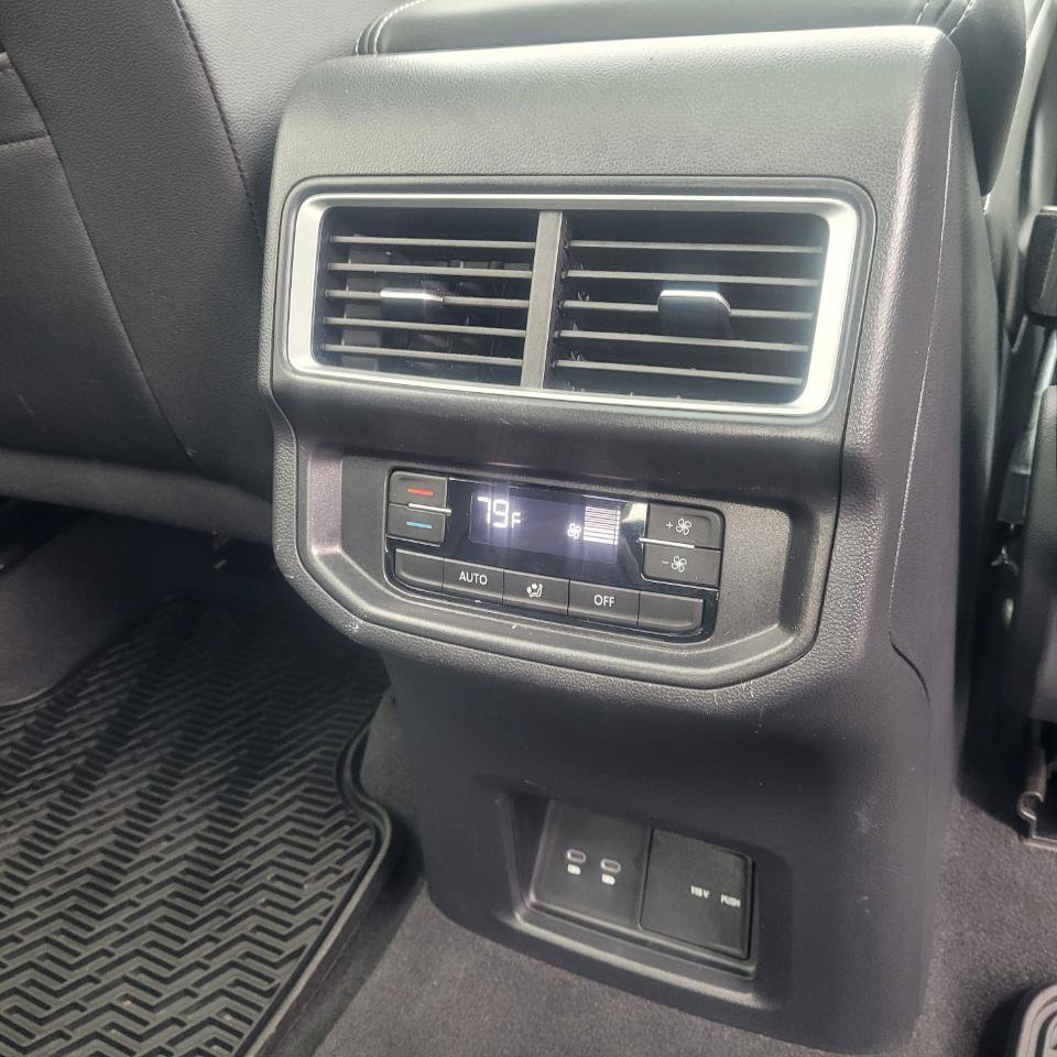 Used 2026 Volkswagen Atlas SE AWD/4WD image 38