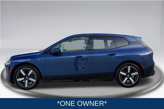 Used 2023 BMW iX xDrive50 w/ Premium Package AWD/4WD image 3