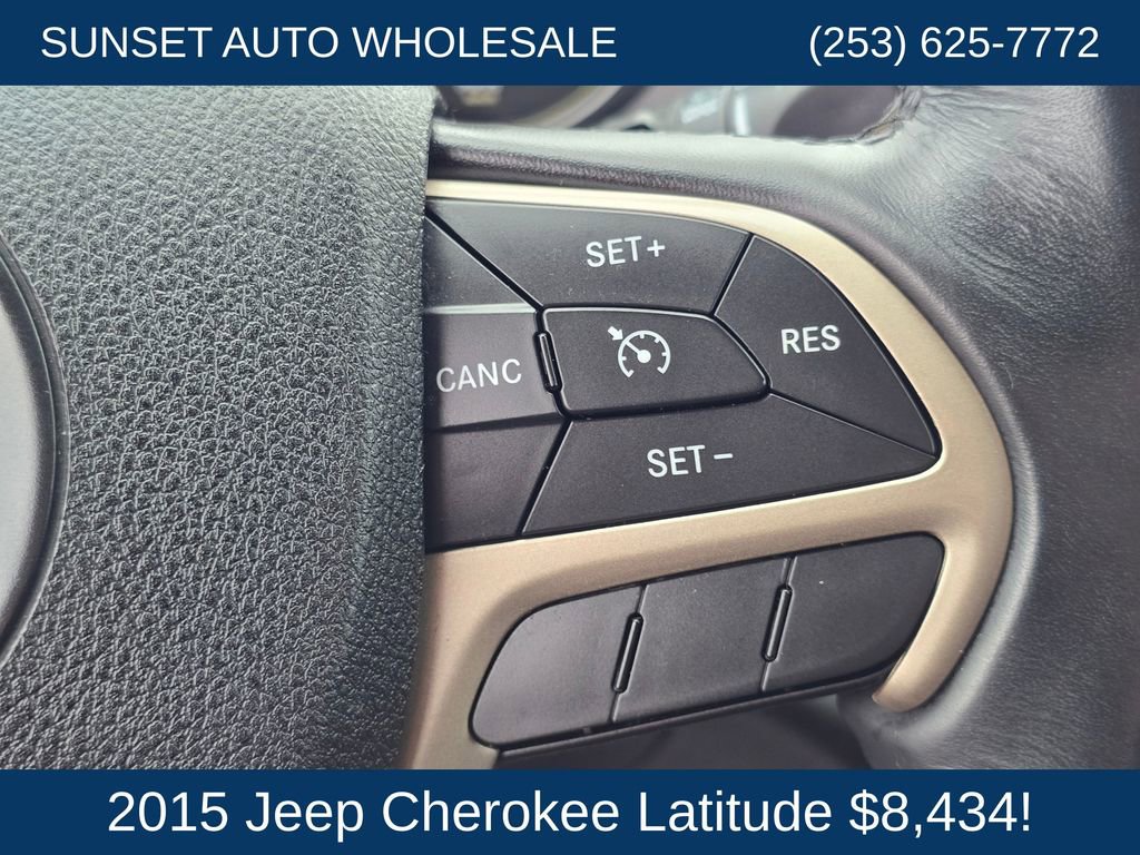 Used 2015 Jeep Cherokee Latitude w/ Comfort/Convenience Group FWD image 28