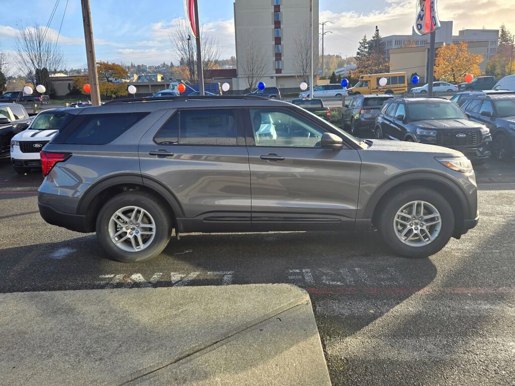 New 2026 Ford Explorer Active AWD/4WD image 4