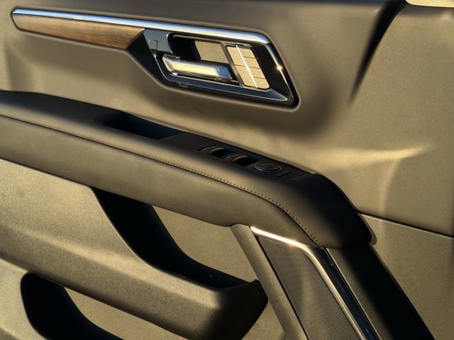 New 2026 Chevrolet Suburban High Country image 24