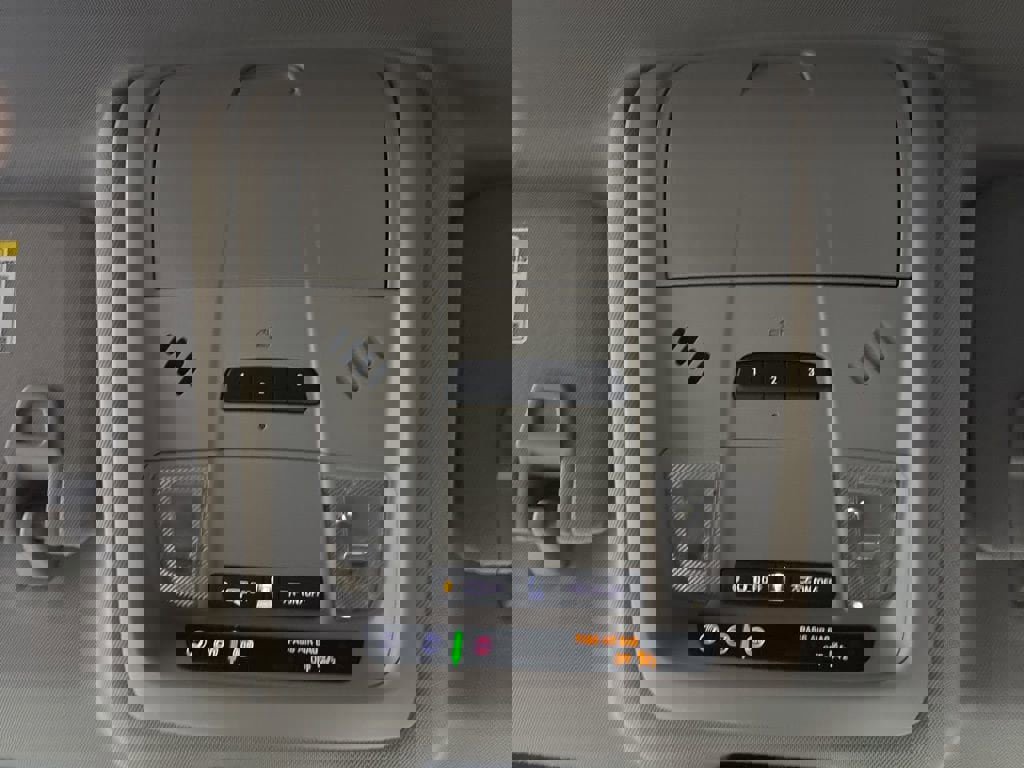 Used 2021 Chevrolet Equinox LT image 28