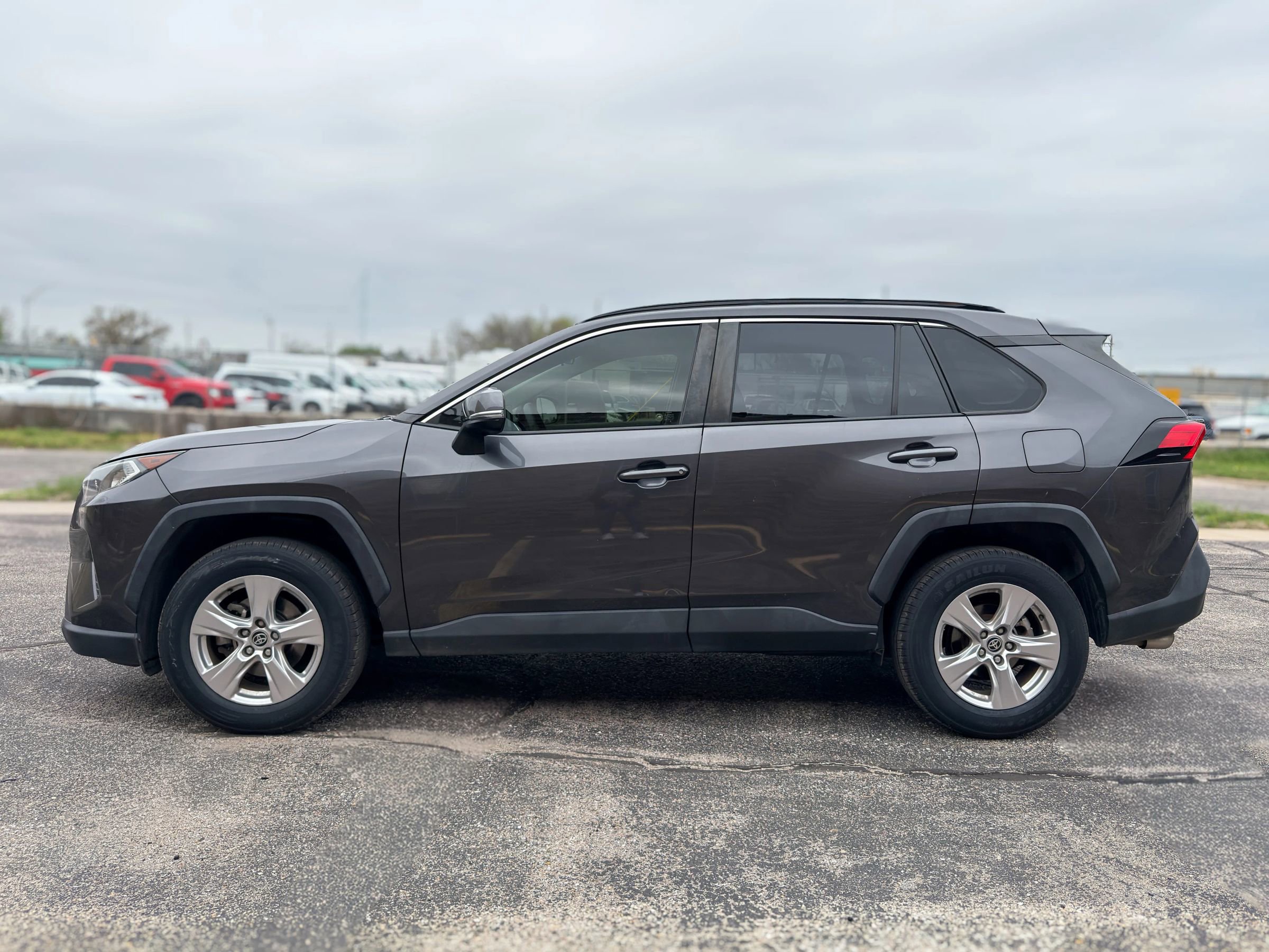 Used 2020 Toyota RAV4 XLE image 4
