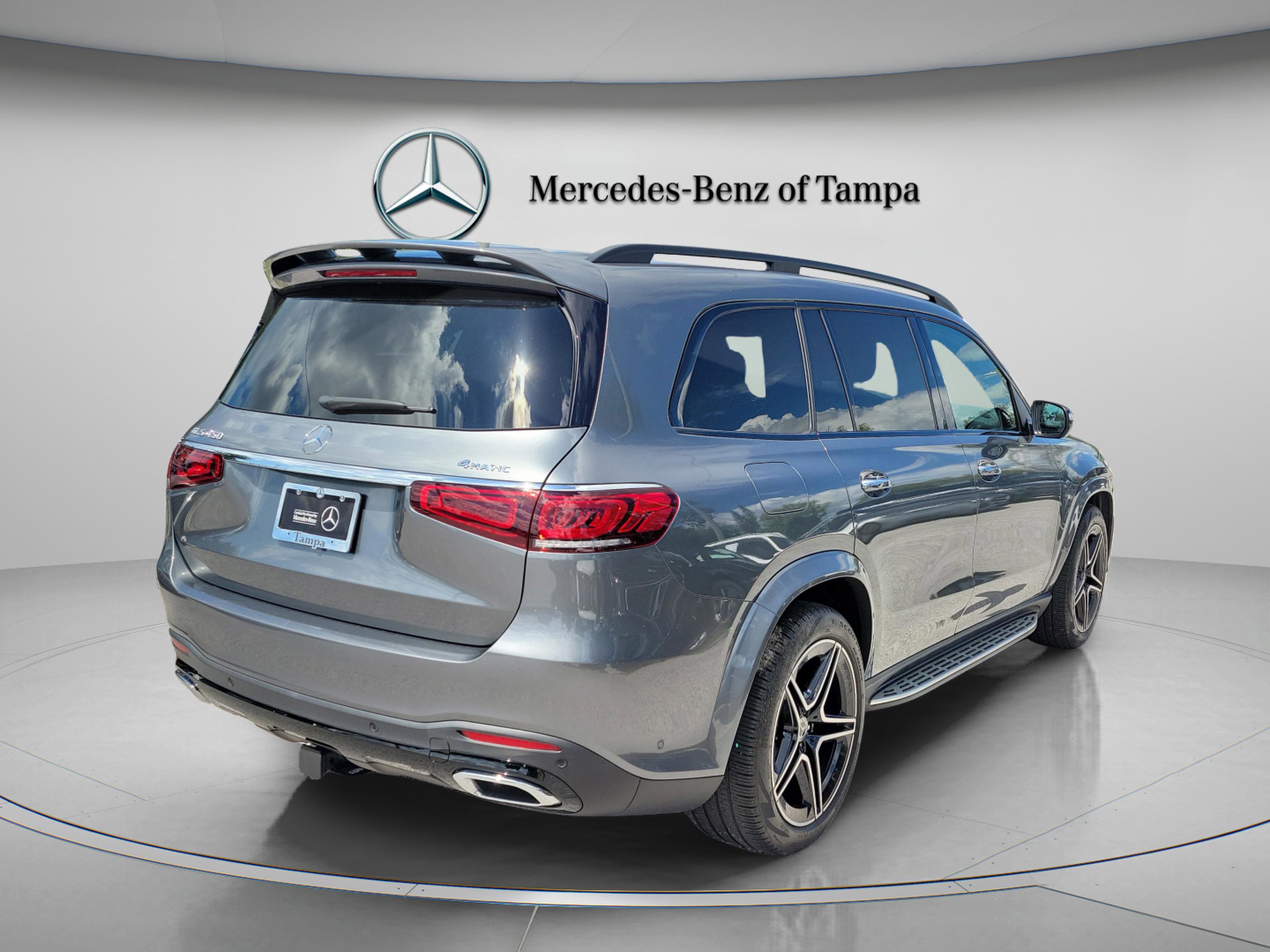 Used 2023 Mercedes-Benz GLS 450 4MATIC image 3