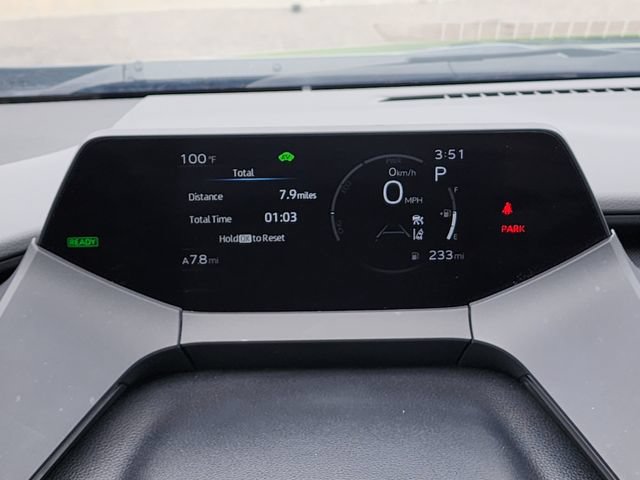 Used 2025 Toyota Prius LE FWD image 30